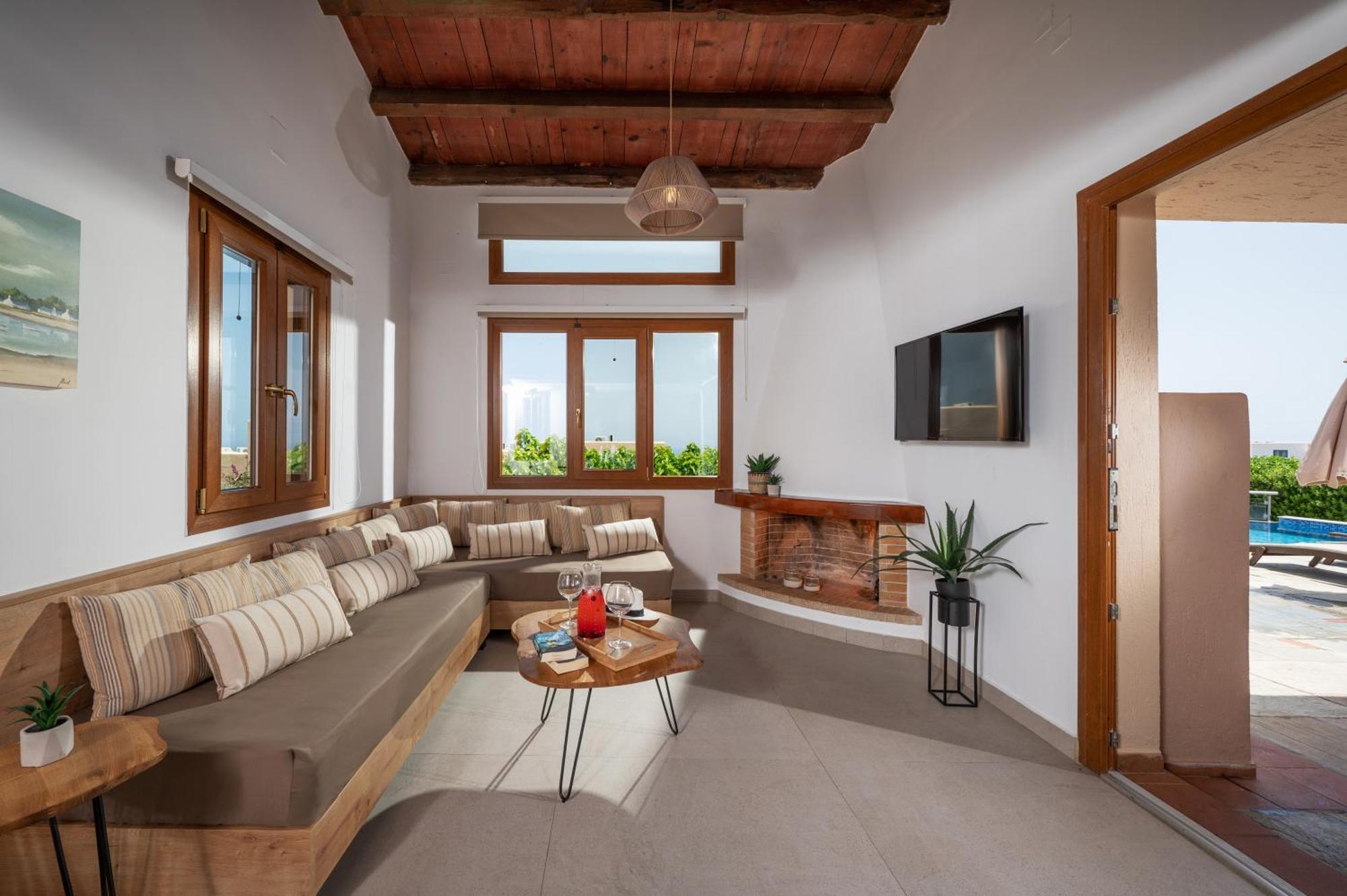 Aparthotel Ida Village 3*