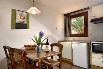 Ida Village Aparthotel 3*
