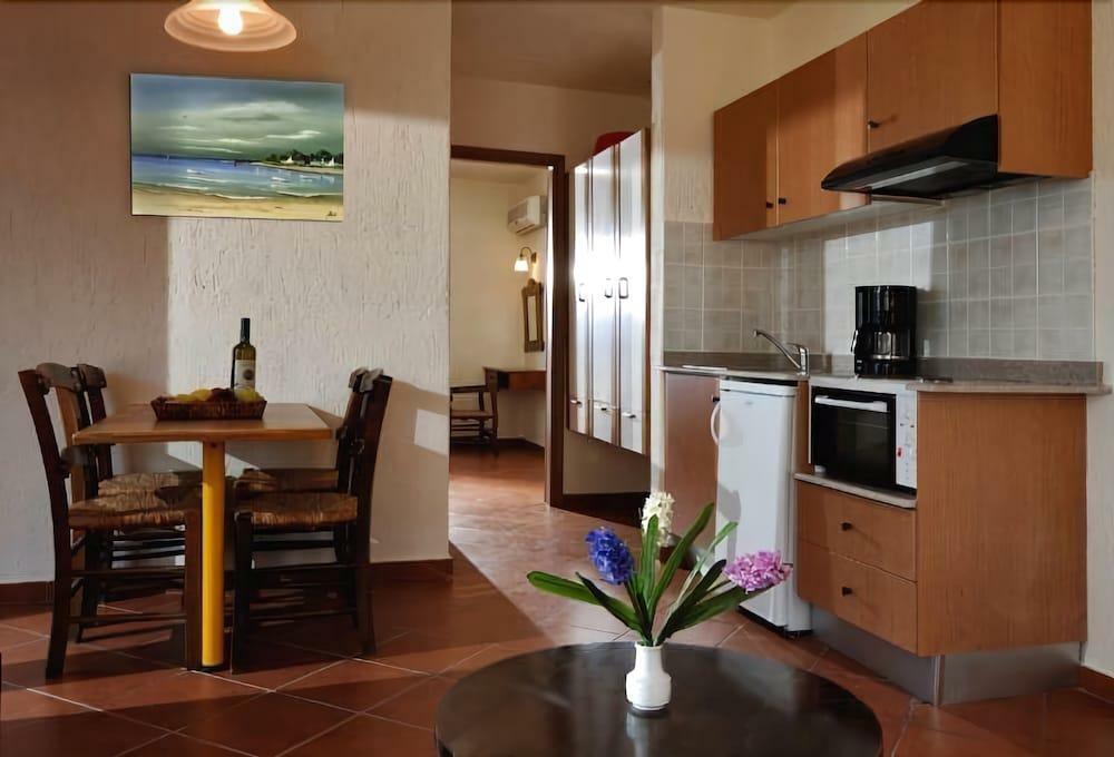 Aparthotel Ida Village